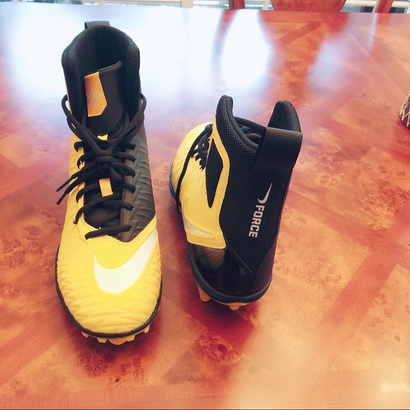 Nike Other - Brand New Nike Force Savage Varsity Hi Top.